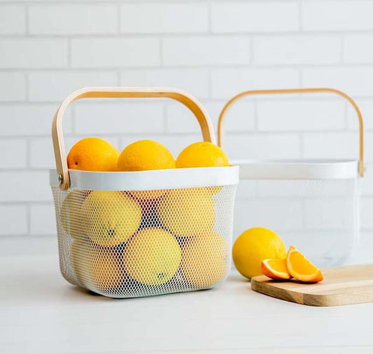 White wire mesh basket